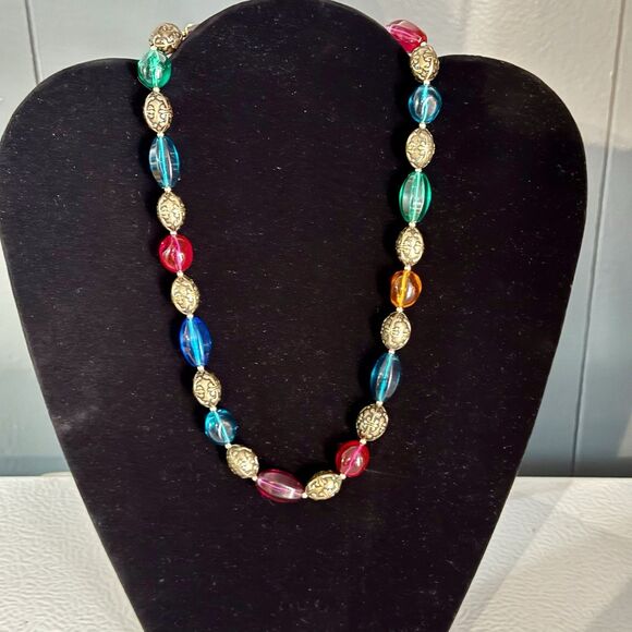 Unbranded Jewelry - Vintage Multicolor Bead Necklace Filigree Gold Tone Oval Lucite Jewelry 9 In